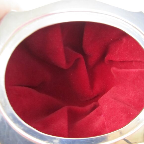 HBC Hudson's Bay 1995 Silver Plated 325 Years Engraved Commemorative Trinket Box - Picture 8 of 14